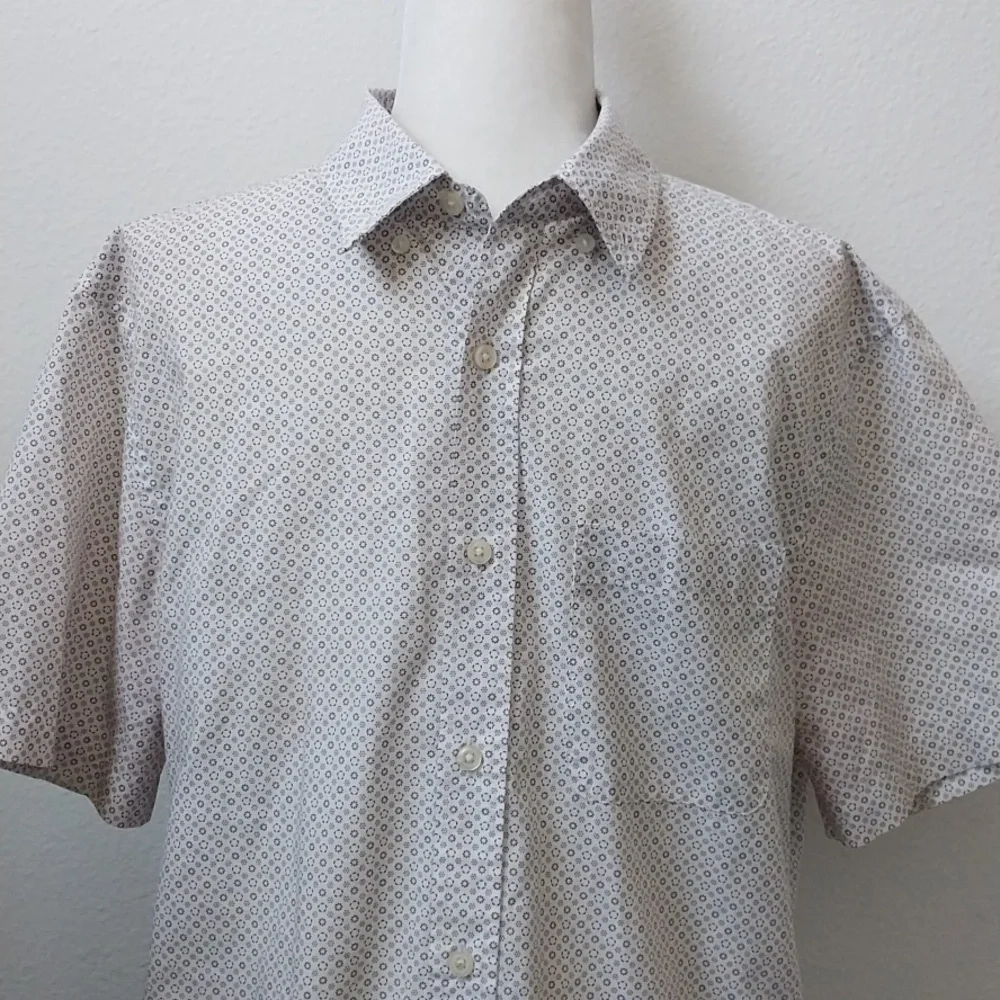 Bananas Republic Men's Short Sleeve Button-down Shirt size Large